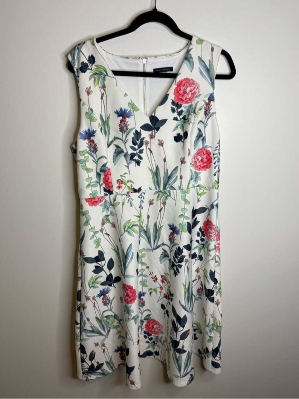 Tommy Hilfiger White Floral V-Neck Sleeveless Midi Dress size 14
